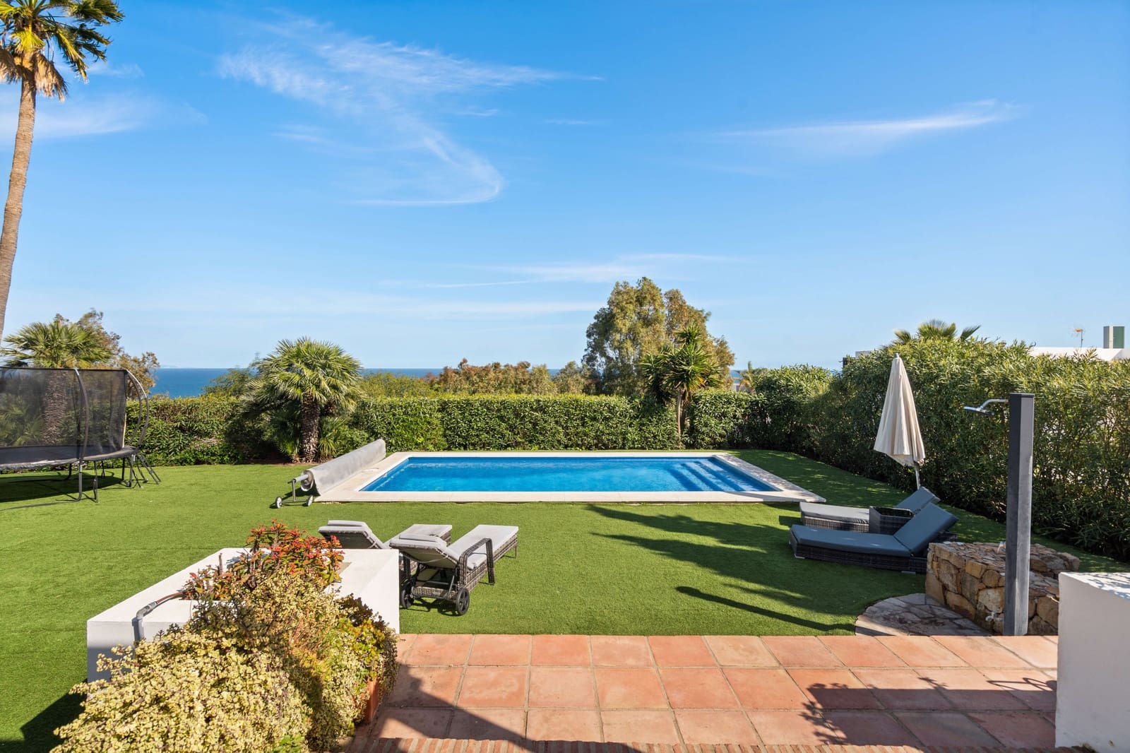 4 soveværelse Villa til salg i Manilva med swimmingpool garage - € 1.499.000 (Ref: 9643803)