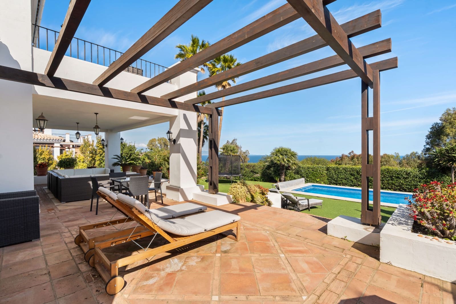 4 soveværelse Villa til salg i Manilva med swimmingpool garage - € 1.499.000 (Ref: 9643803)