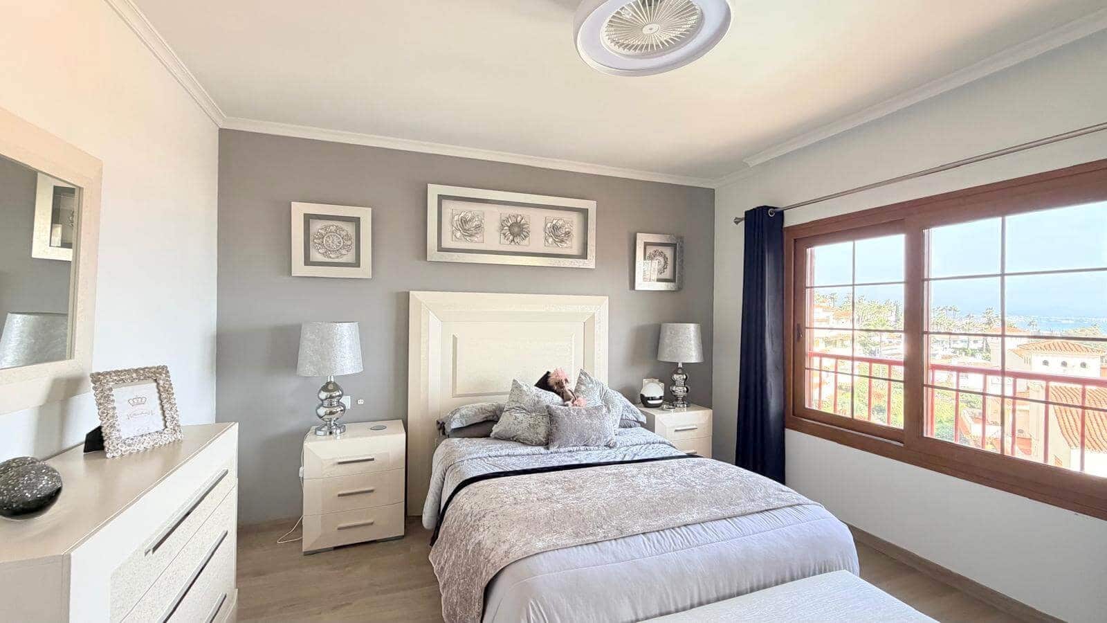 2 soverom Leilighet til salgs i Manilva med svømmebasseng garasje - € 399 000 (Ref: 9643804)