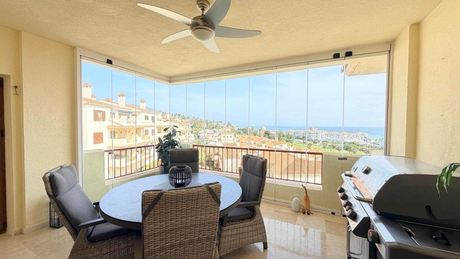 2 soverom Leilighet til salgs i Manilva med svømmebasseng garasje - € 399 000 (Ref: 9643804)