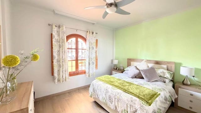 2 soverom Leilighet til salgs i Manilva med svømmebasseng garasje - € 399 000 (Ref: 9643804)