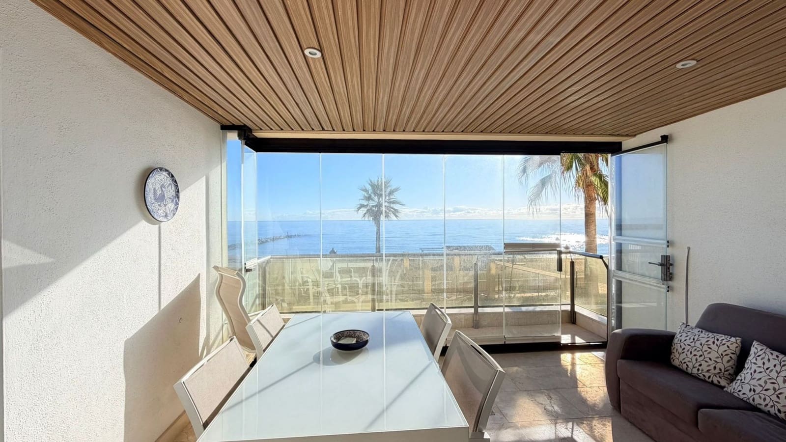 2 soverom Leilighet til salgs i Manilva med svømmebasseng garasje - € 599 000 (Ref: 9647816)