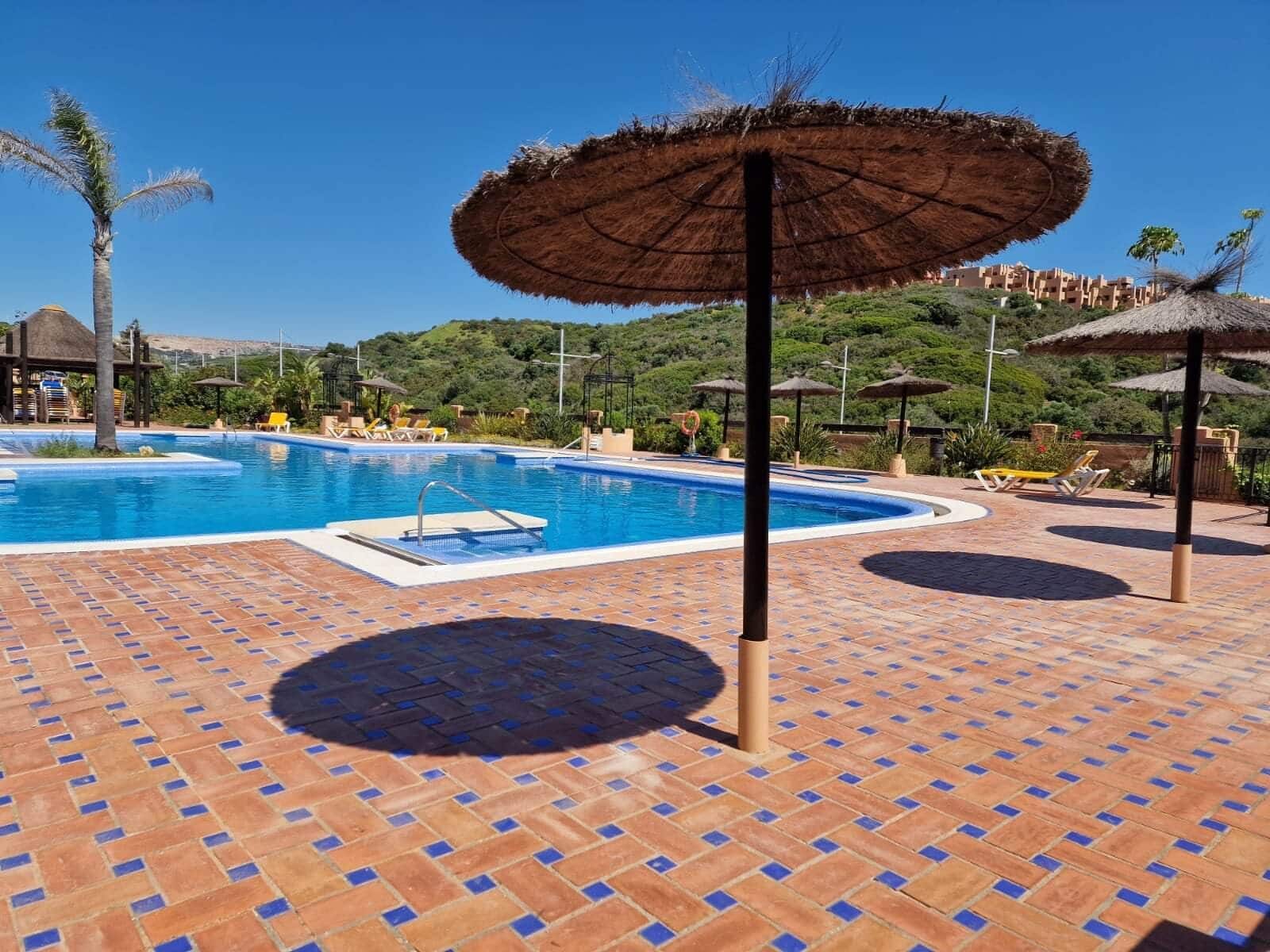 2 bedroom Apartment for sale in Manilva with garage - € 280,000 (Ref: 9700484)