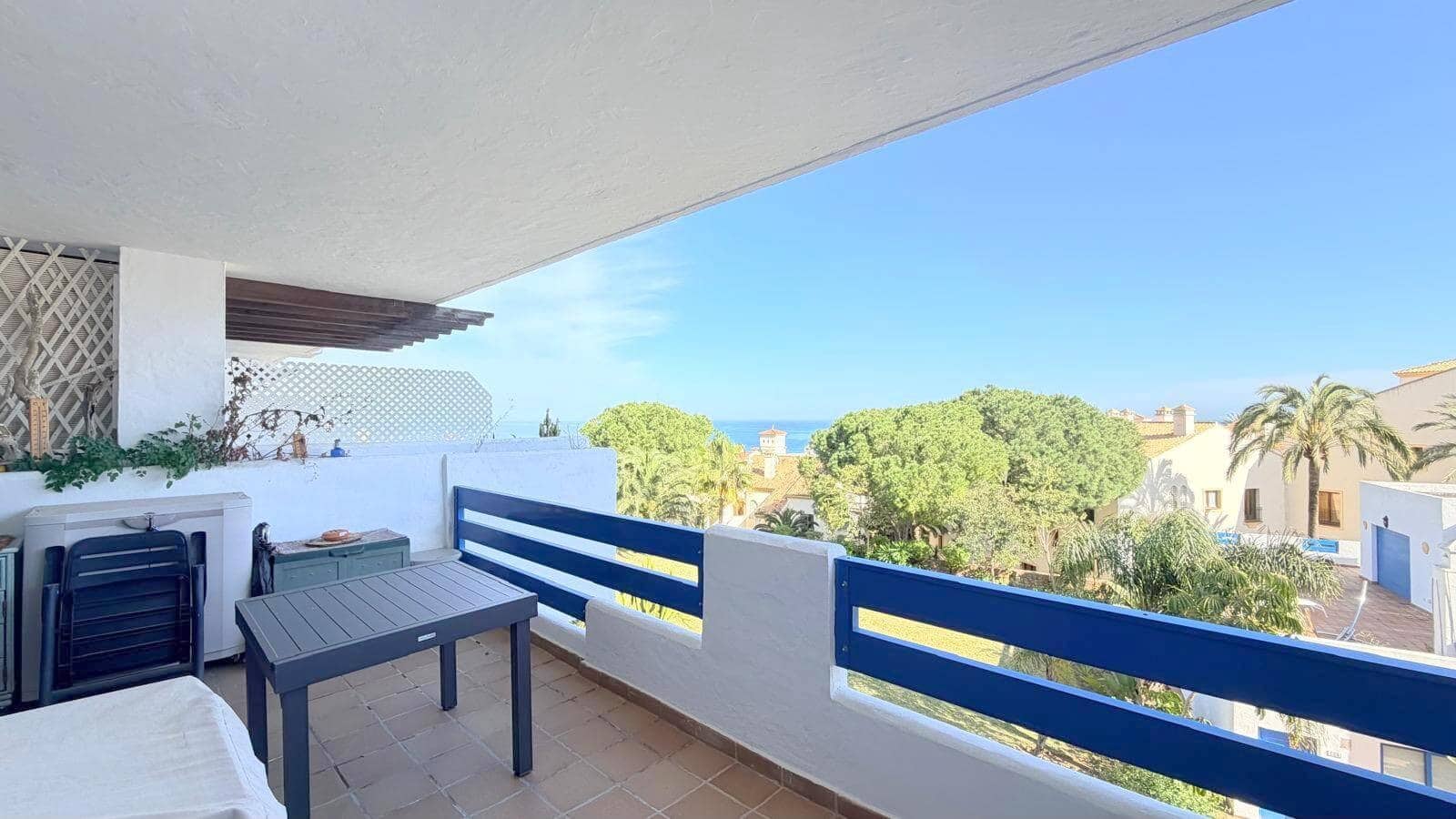 2 soverom Leilighet til salgs i Manilva med svømmebasseng garasje - € 330 000 (Ref: 9714566)