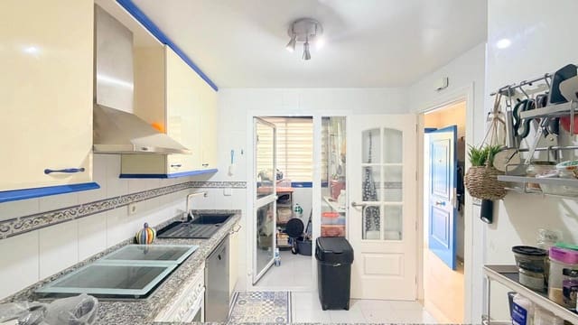 2 sovrum Lägenhet till salu i Manilva med pool garage - 330 000 € (Ref: 9714566)