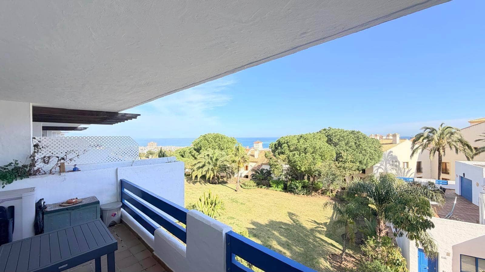 2 soverom Leilighet til salgs i Manilva med svømmebasseng garasje - € 330 000 (Ref: 9714566)