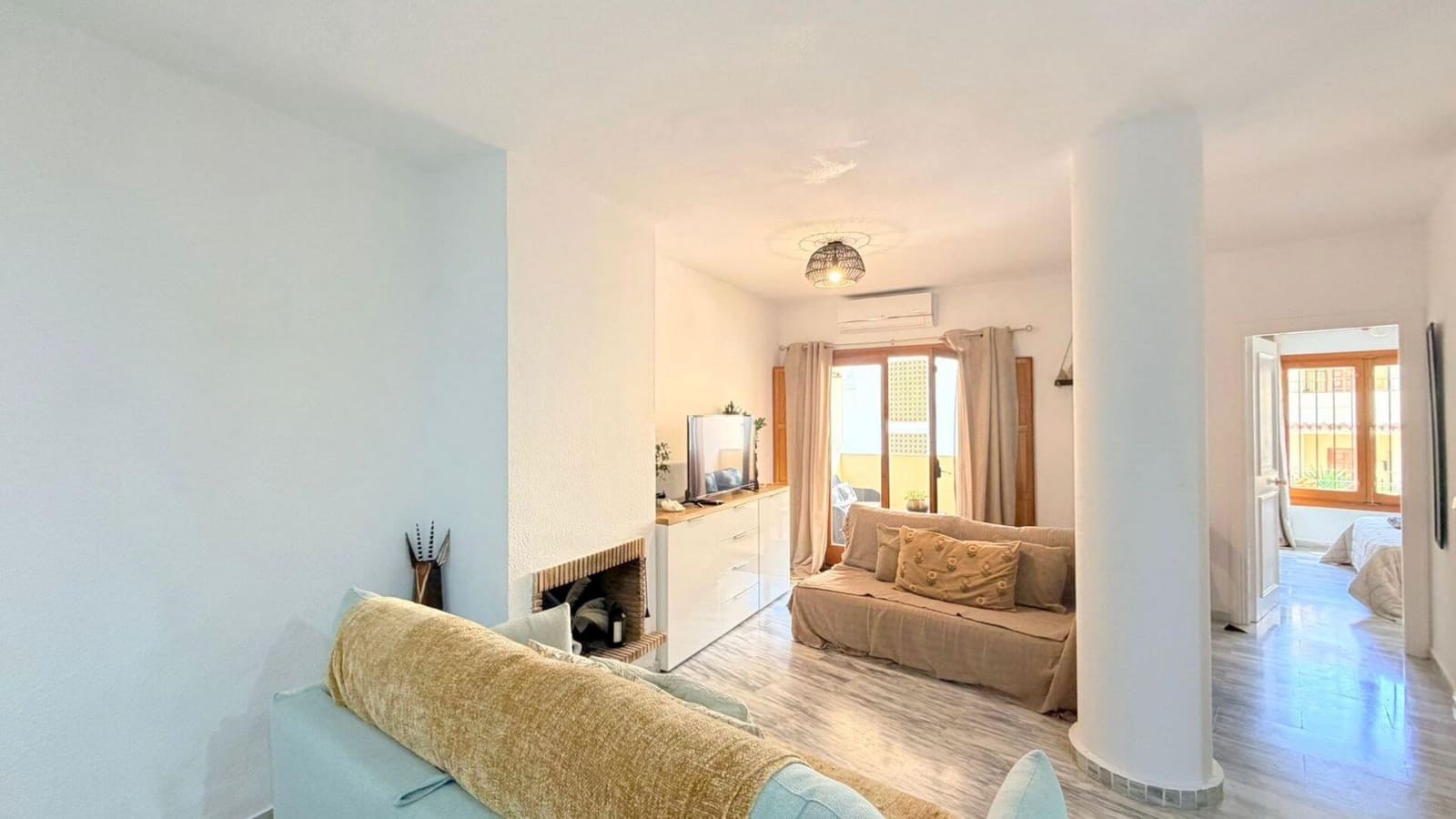 2 bedroom Apartment for sale in La Duquesa / Puerto de la Duquesa - € 265,000 (Ref: 9731707)