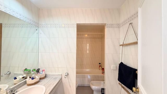 2 slaapkamer Appartement te koop in La Duquesa / Puerto de la Duquesa, Manilva - € 265.000 (Ref: 9731707)