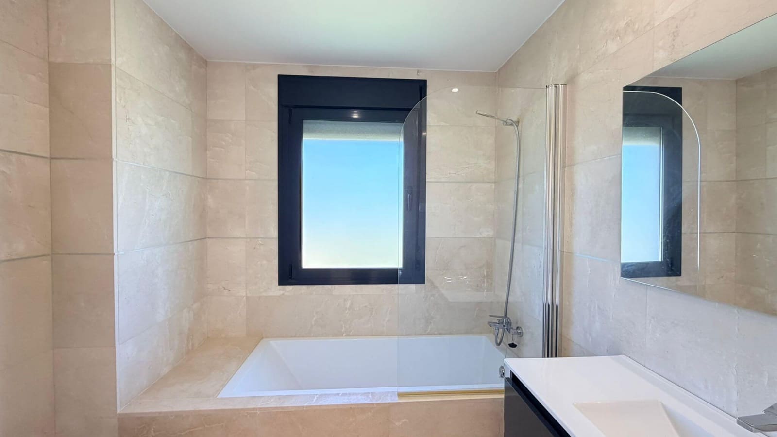 2 chambre Penthouse à vendre à Casares avec garage - 499 000 € (Ref: 9777699)