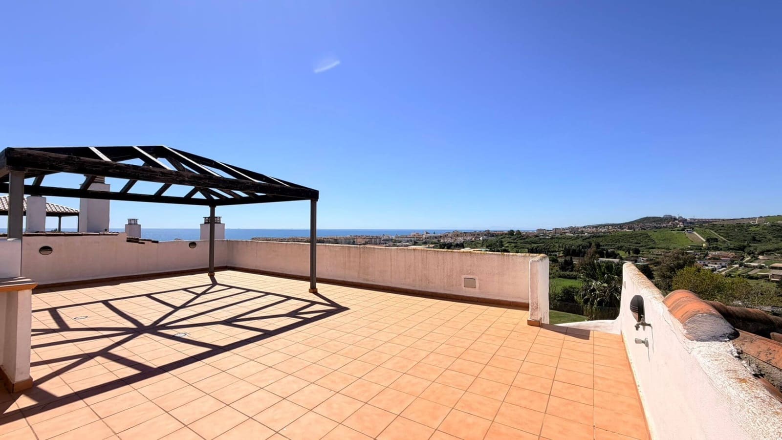 2 chambre Penthouse à vendre à Casares avec garage - 499 000 € (Ref: 9777699)