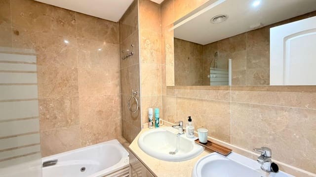 3 quarto Apartamento para venda em Manilva com piscina garagem - 450 000 € (Ref: 9794234)