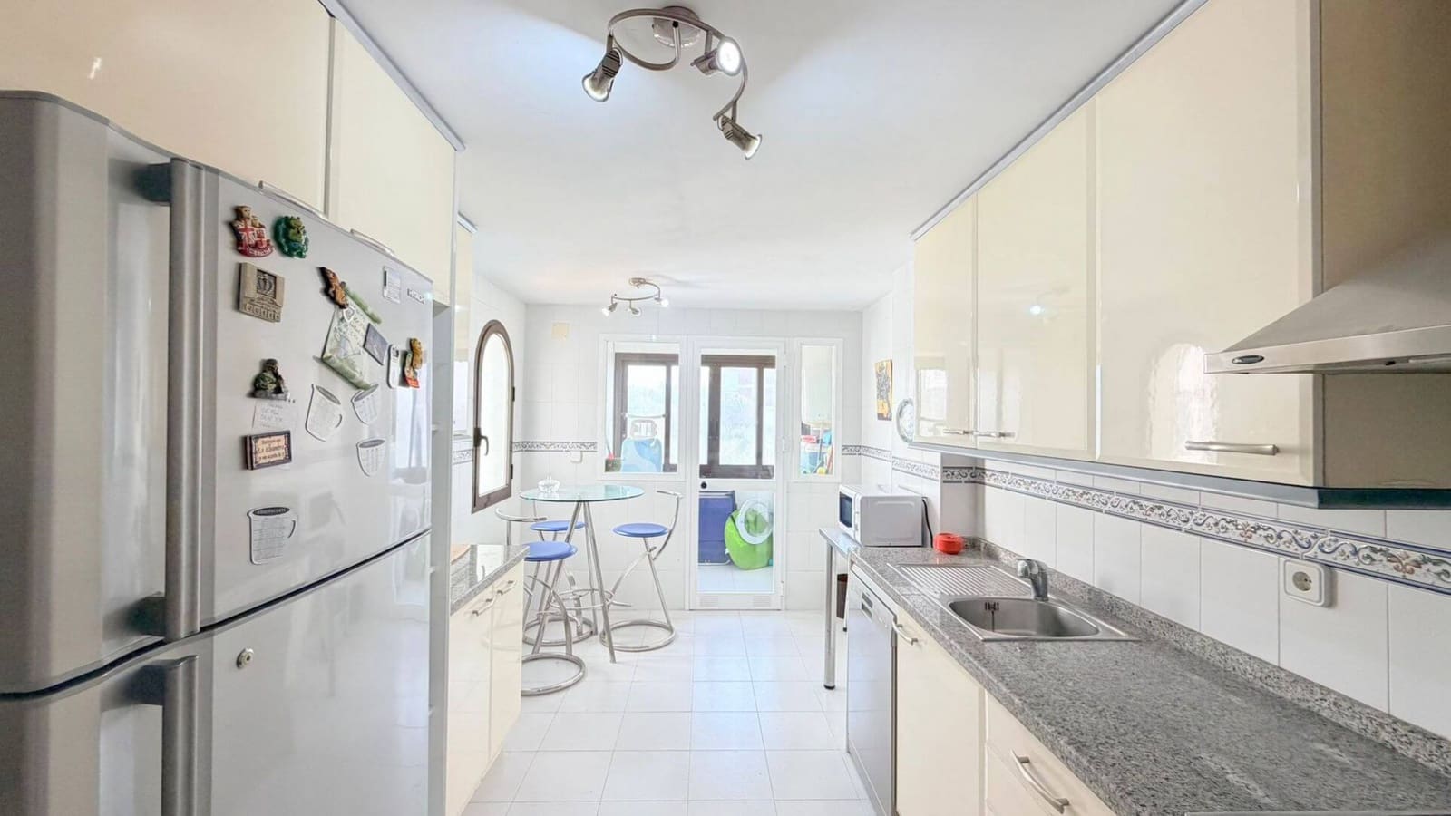 3 quarto Apartamento para venda em Manilva com piscina garagem - 450 000 € (Ref: 9794234)