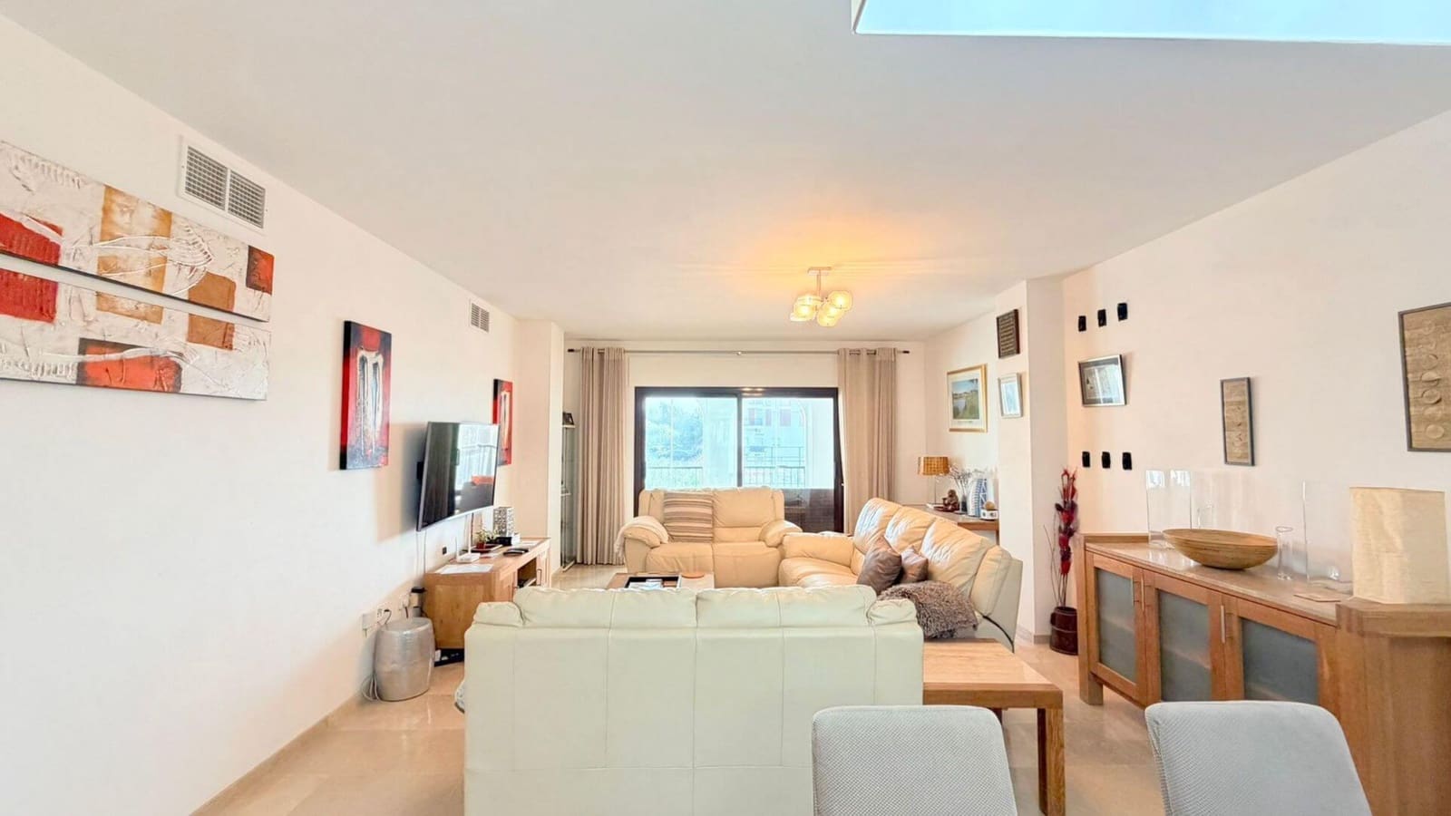 3 sypialnia Apartament na sprzedaż w Manilva z basenem garażem - 450 000 € (Ref: 9794234)