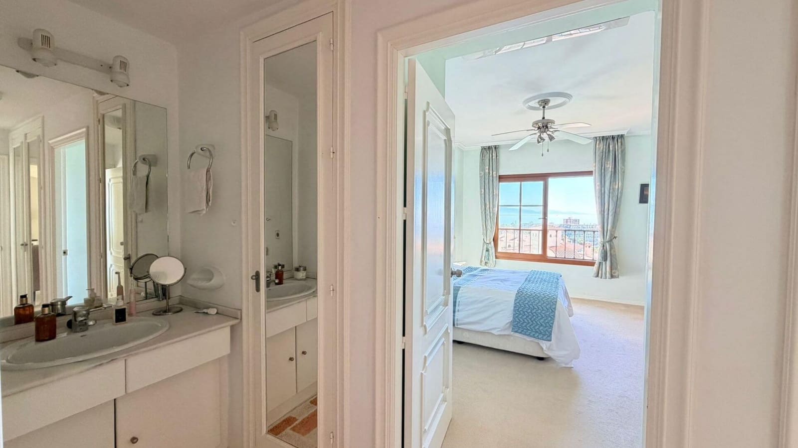 3 bedroom Apartment for sale in Manilva with pool garage - € 525,000 (Ref: 9851636)