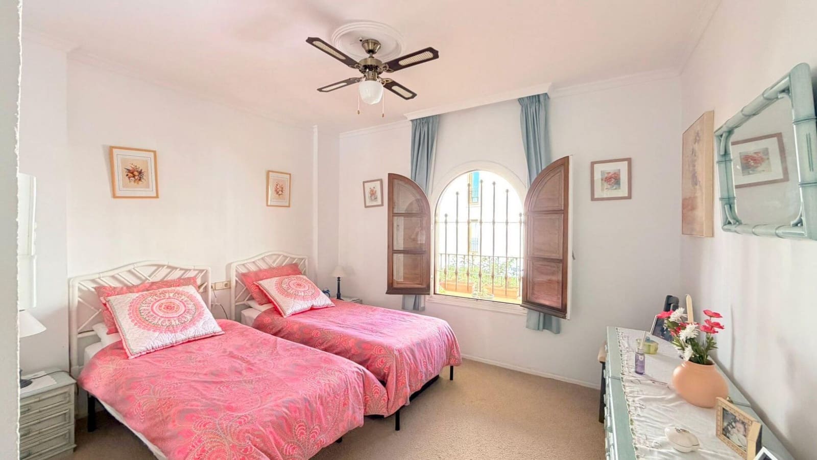 3 bedroom Apartment for sale in Manilva with pool garage - € 525,000 (Ref: 9851636)