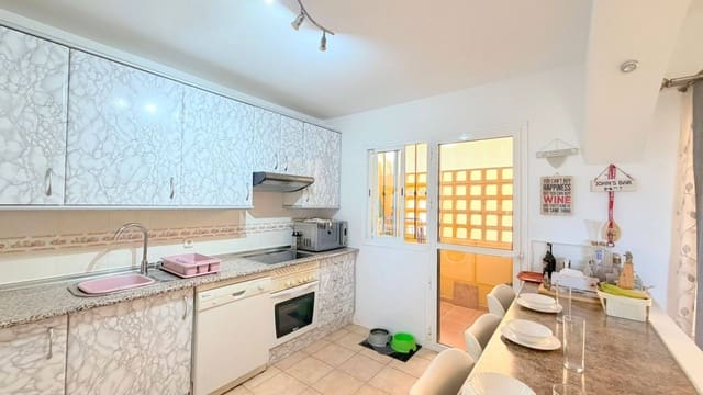 3 sovrum Hus till salu i Manilva med garage - 335 000 € (Ref: 9866643)