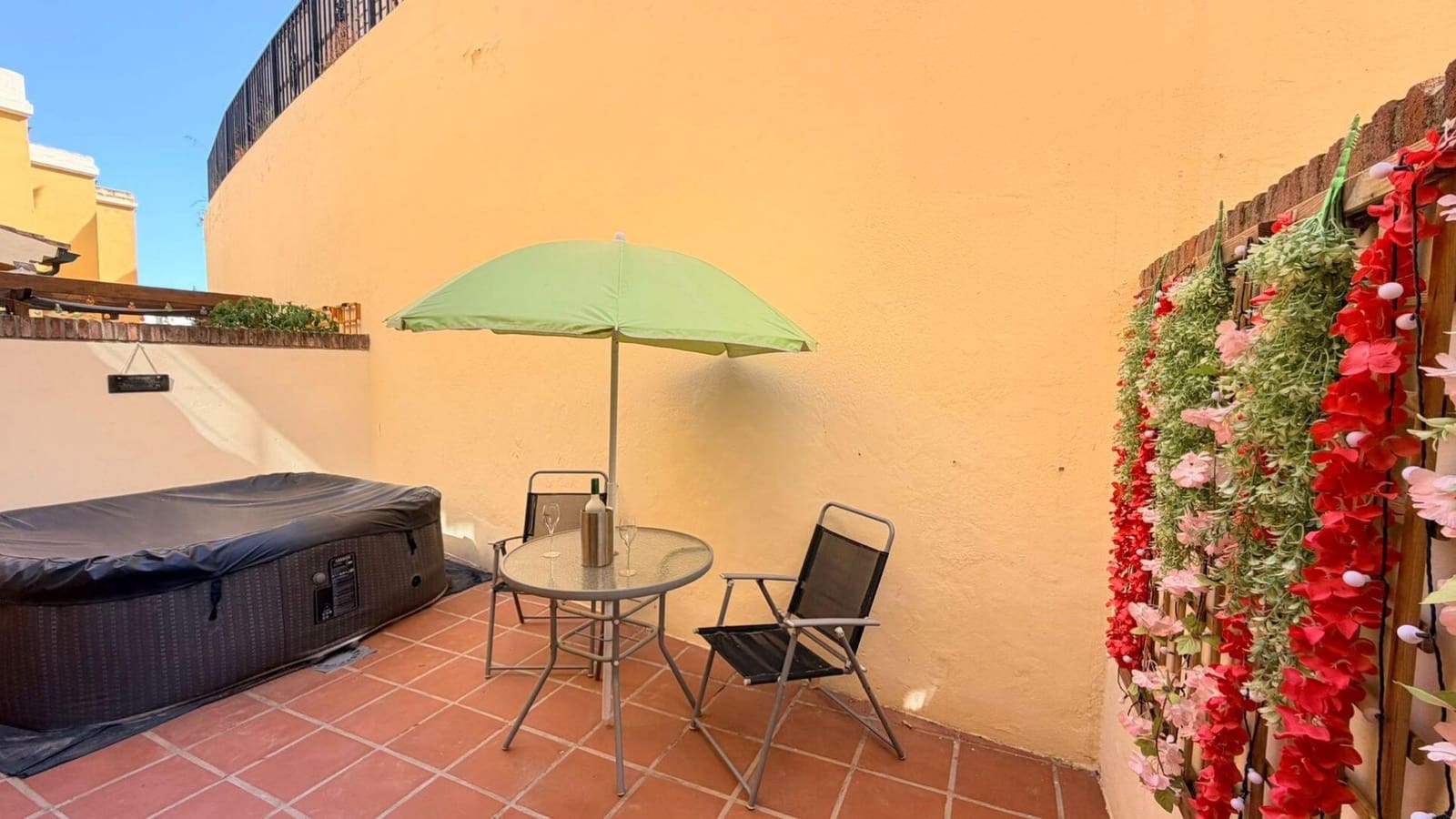 3 sovrum Hus till salu i Manilva med garage - 335 000 € (Ref: 9866643)