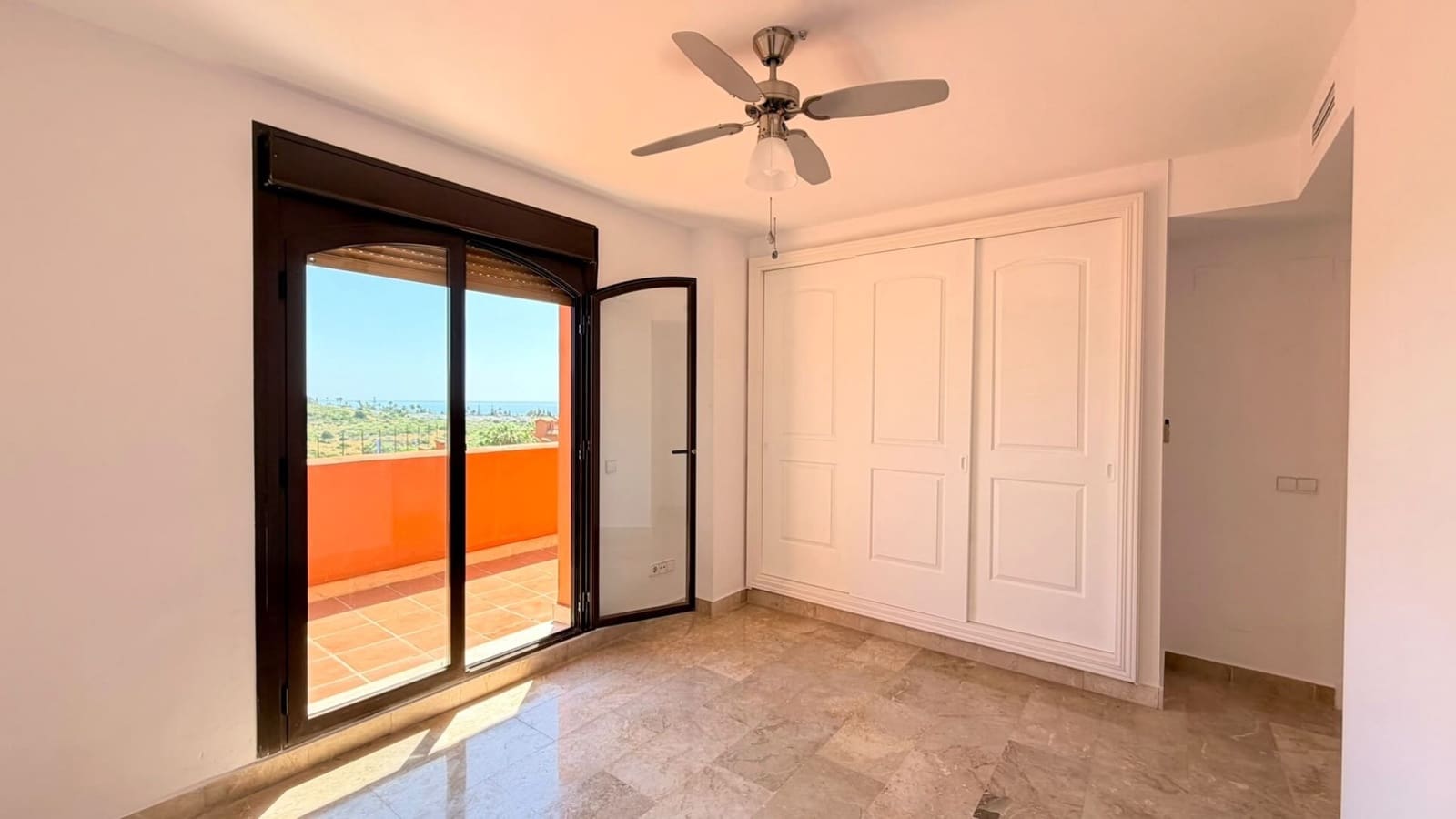 3 camera da letto Attico in vendita in Estepona con piscina garage - 424.990 € (Rif: 9933626)