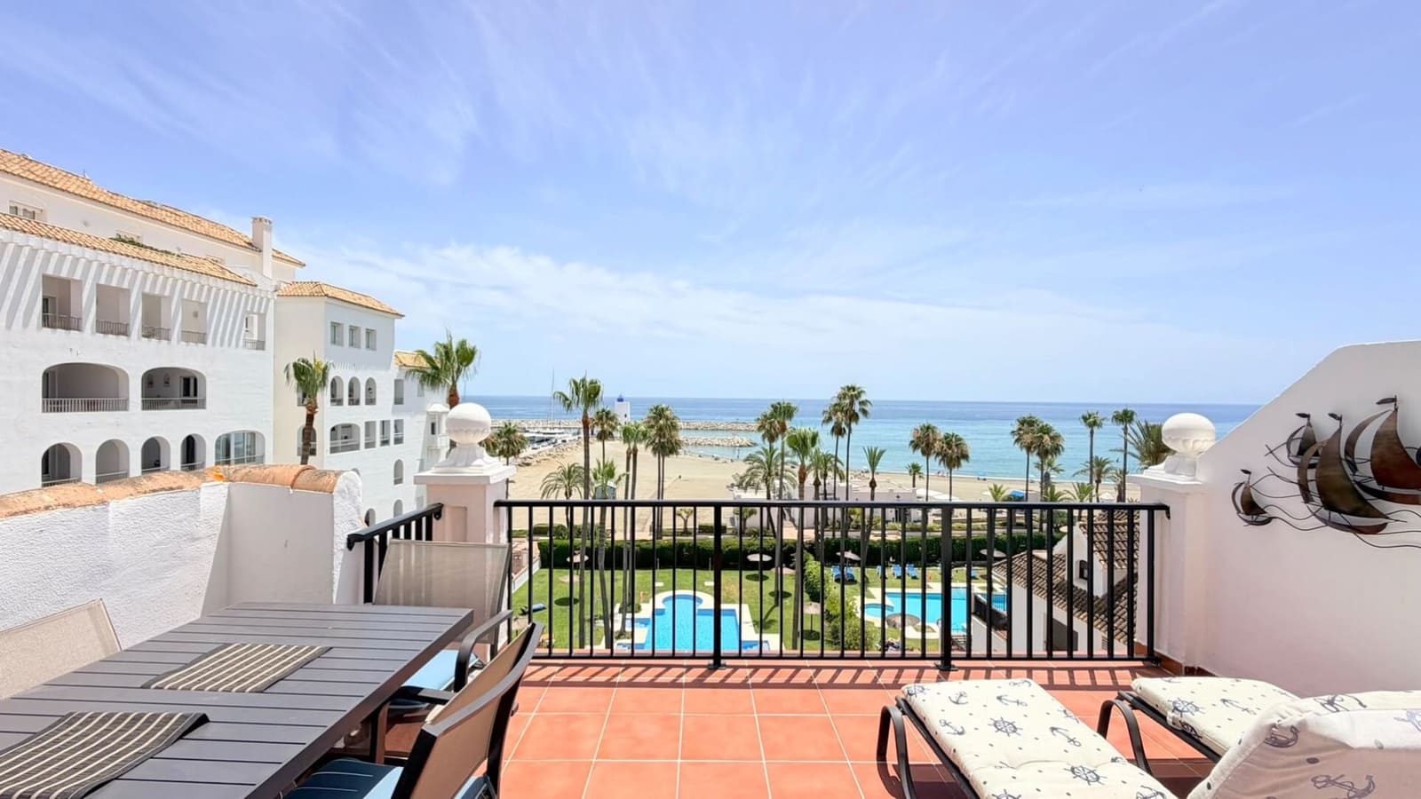 1 bedroom Apartment for sale in Manilva with pool garage - € 330,000 (Ref: 9933627)