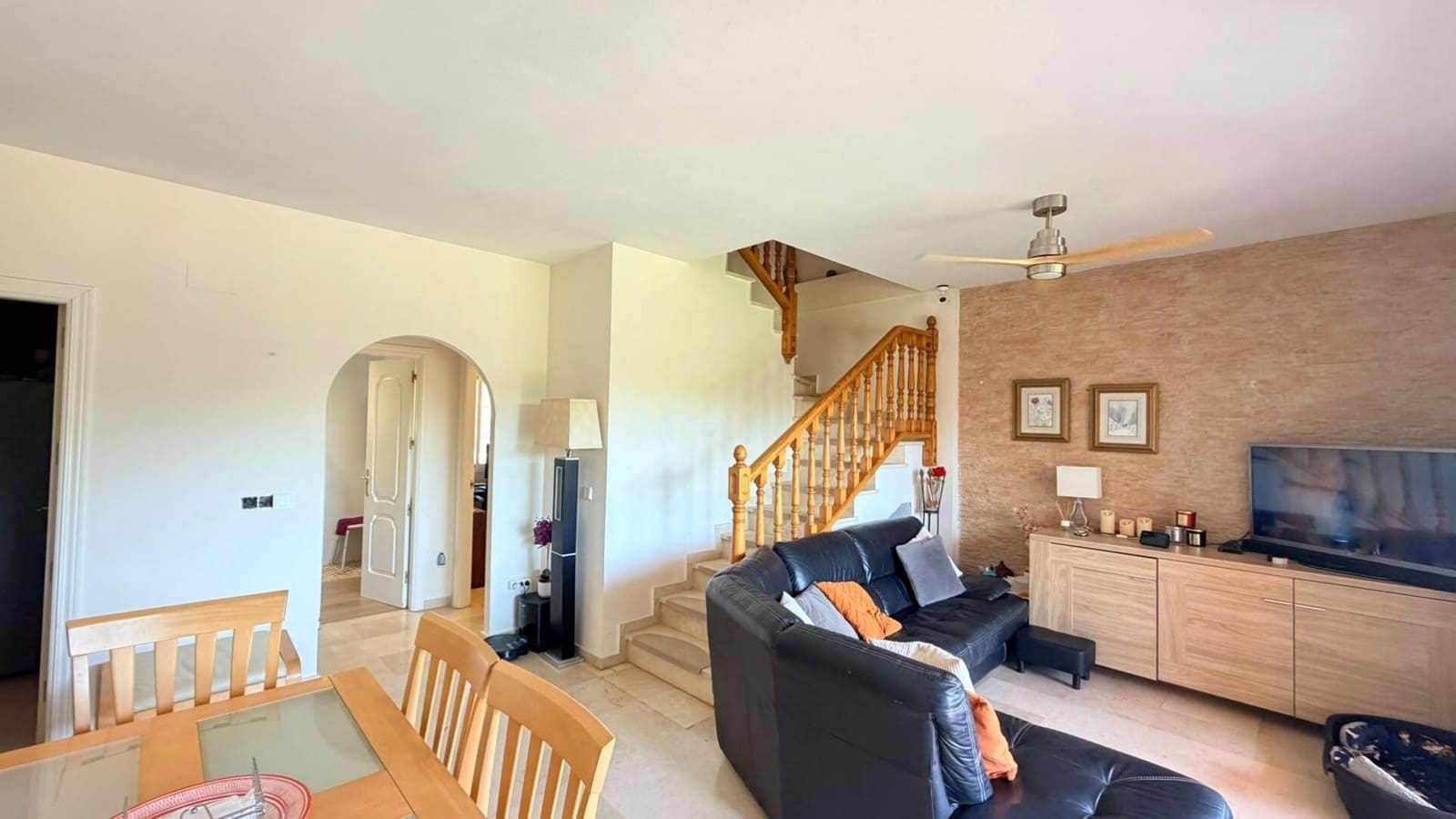 3 makuuhuone Huoneisto myytävänä paikassa La Duquesa / Puerto de la Duquesa mukana uima-altaan 
autotalli - 299 000 € (Ref: 9951982)