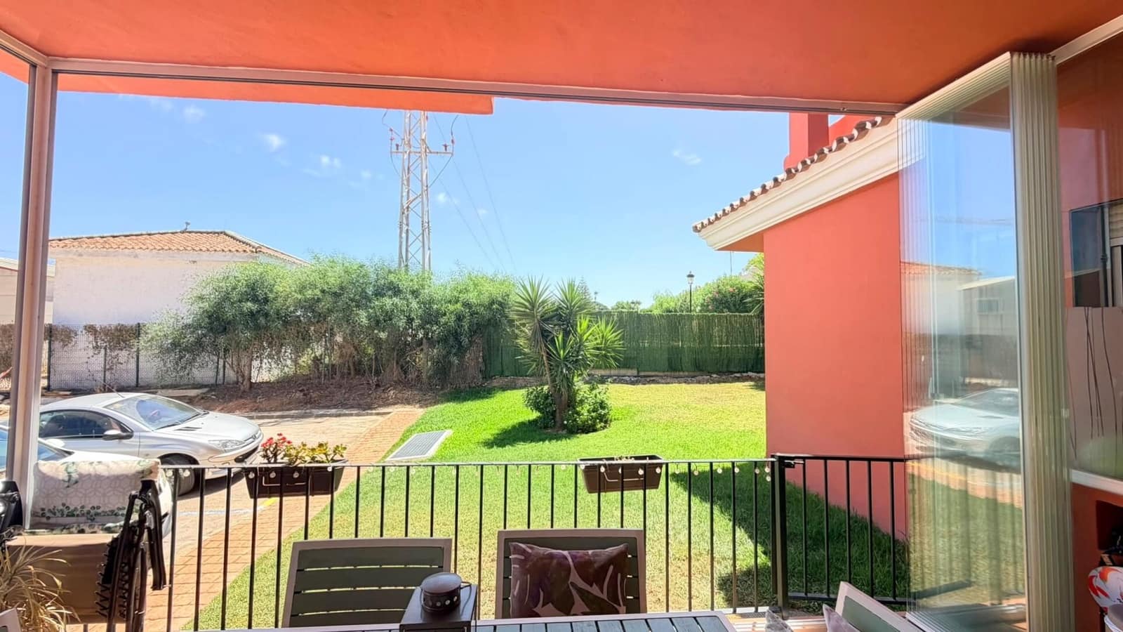 3 makuuhuone Huoneisto myytävänä paikassa La Duquesa / Puerto de la Duquesa mukana uima-altaan 
autotalli - 299 000 € (Ref: 9951982)