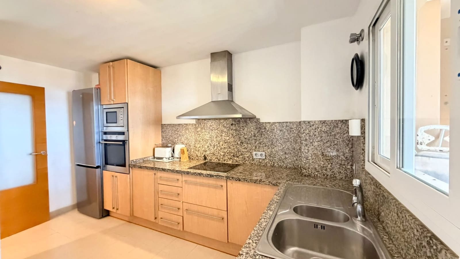 2 bedroom Apartment for sale in Manilva with pool garage - € 269,000 (Ref: 9969244)