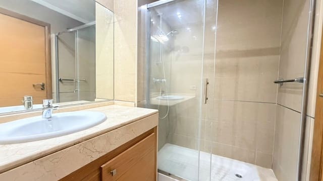 2 soverom Leilighet til salgs i Manilva med svømmebasseng garasje - € 269 000 (Ref: 9969244)