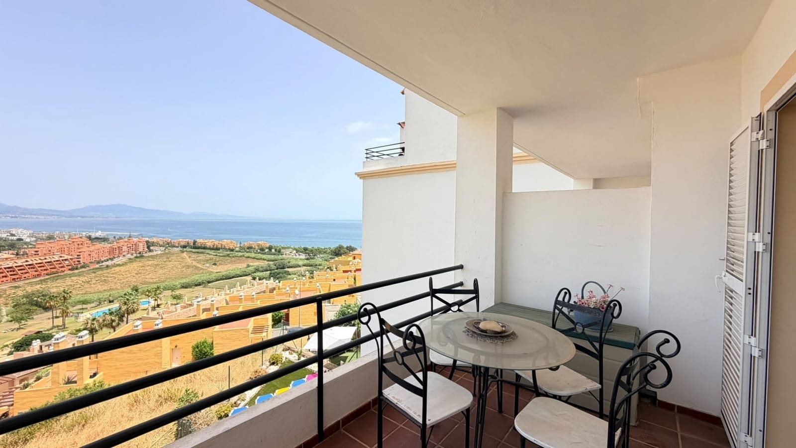 2 bedroom Apartment for sale in Manilva with pool garage - € 269,000 (Ref: 9969244)