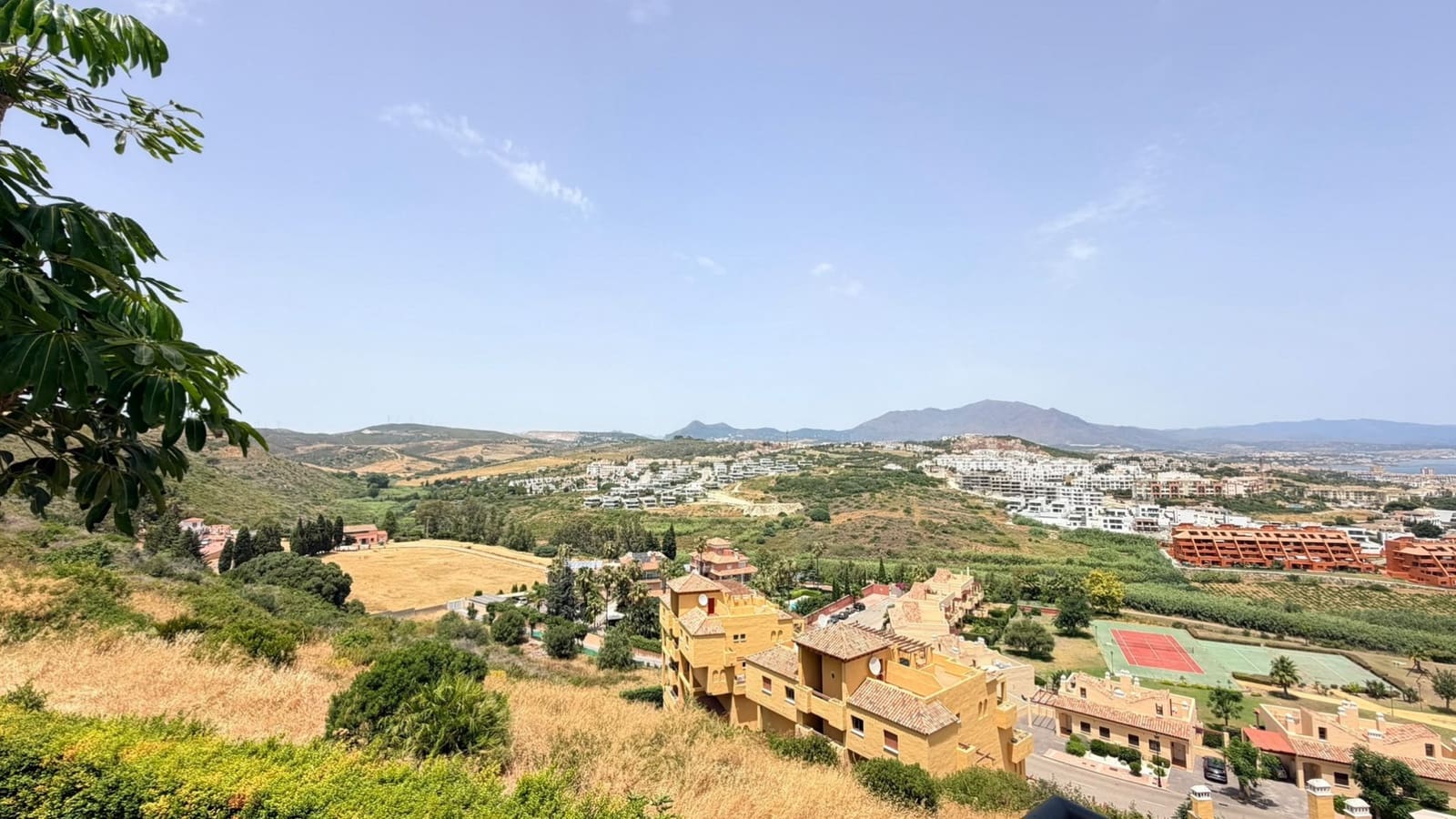 2 bedroom Apartment for sale in Manilva with pool garage - € 269,000 (Ref: 9969244)