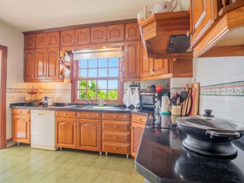 4 chambre Villa/Maison à vendre à Puerto de la Cruz avec garage - 880 000 € (Ref: 10133178)