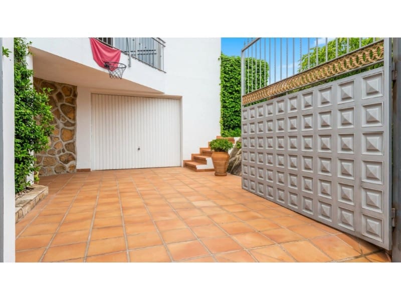 4 chambre Villa/Maison à vendre à Puerto de la Cruz avec garage - 880 000 € (Ref: 10133178)