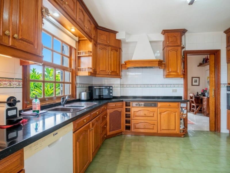 4 chambre Villa/Maison à vendre à Puerto de la Cruz avec garage - 880 000 € (Ref: 10133178)