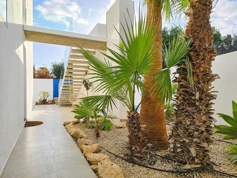 4 slaapkamer Villa te koop in Los Abrigos - € 699.000 (Ref: 10146736)