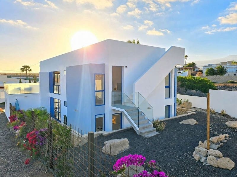 4 slaapkamer Villa te koop in Los Abrigos - € 699.000 (Ref: 10146736)