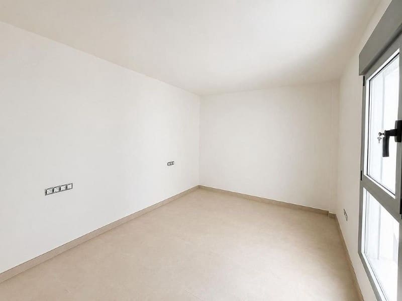 Lägenhet till salu i El Medano med pool garage - 479 000 € (Ref: 10146737)