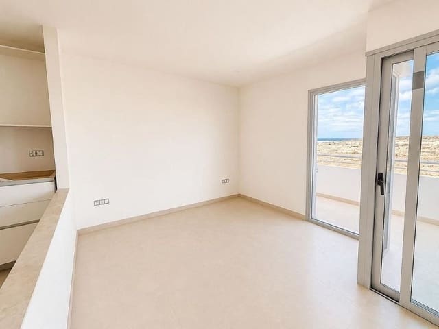 Lejlighed til salg i El Medano, Granadilla de Abona med swimmingpool garage - € 479.000 (Ref: 10146737)
