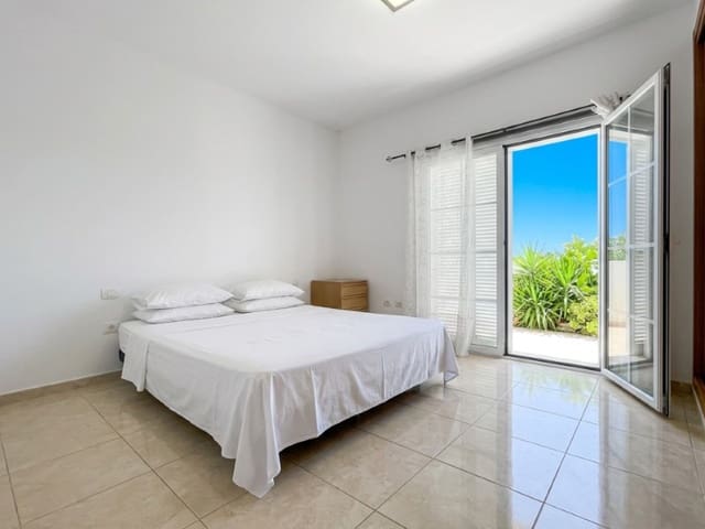 3 soveværelse Villa til salg i Puerto de la Cruz med swimmingpool garage - € 450.000 (Ref: 10150334)