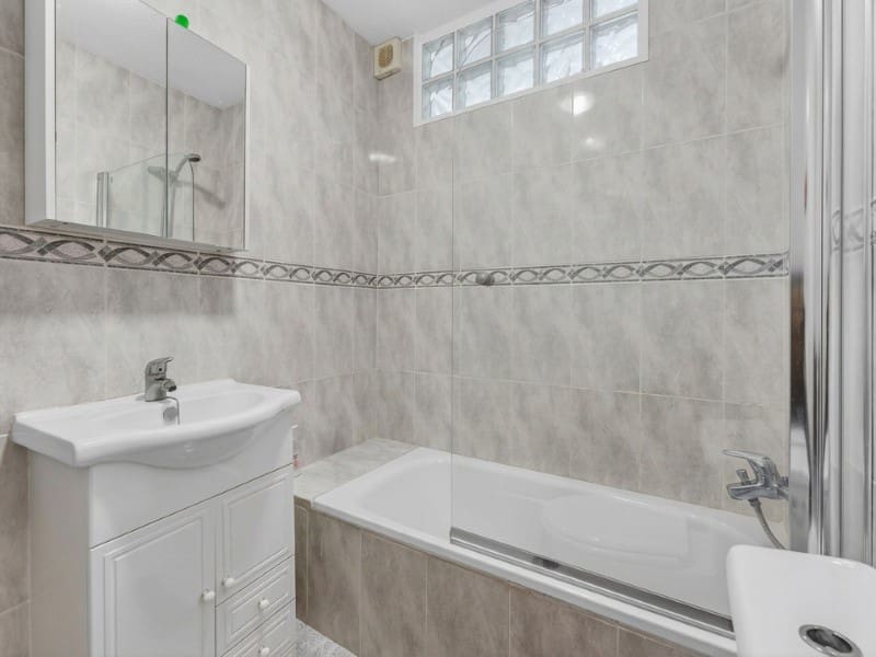 2 slaapkamer Appartement te koop in El Medano met zwembad - € 580.000 (Ref: 10150336)