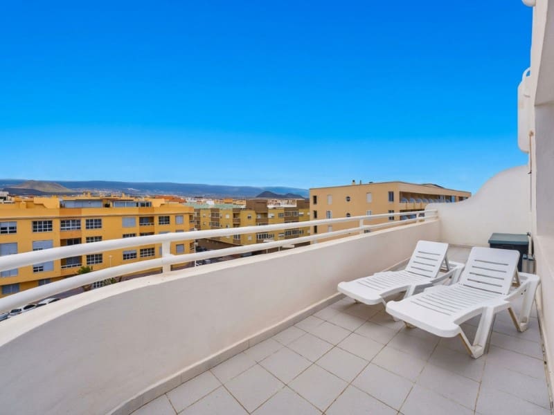 2 slaapkamer Appartement te koop in El Medano met zwembad - € 580.000 (Ref: 10150336)