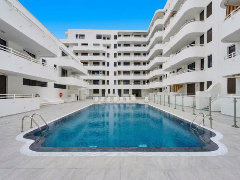2 slaapkamer Appartement te koop in El Medano met zwembad - € 580.000 (Ref: 10150336)