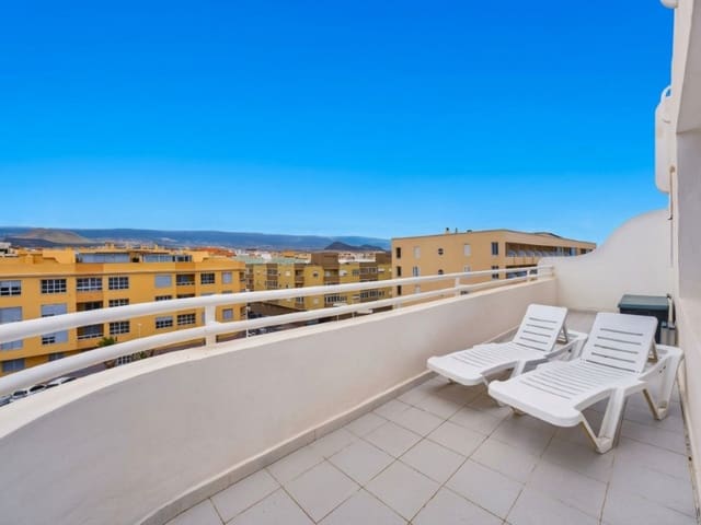 2 makuuhuone Huoneisto myytävänä paikassa El Medano, Granadilla de Abona mukana uima-altaan - 580 000 € (Ref: 10150336)