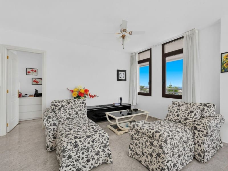 2 slaapkamer Appartement te koop in El Medano met zwembad - € 580.000 (Ref: 10150336)