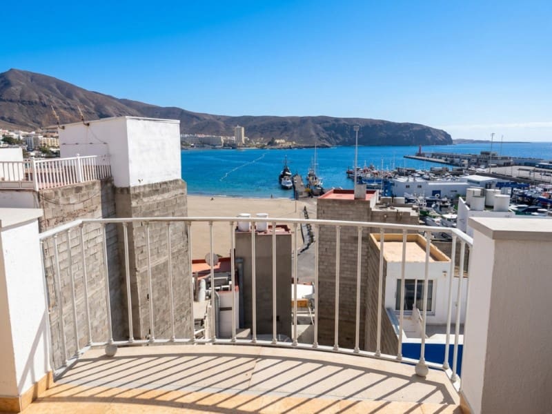 2 soveværelse Lejlighed til salg i Los Cristianos med garage - € 698.000 (Ref: 10151093)