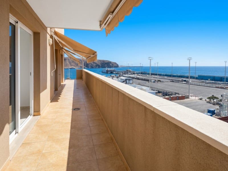 2 soveværelse Lejlighed til salg i Los Cristianos med garage - € 698.000 (Ref: 10151093)