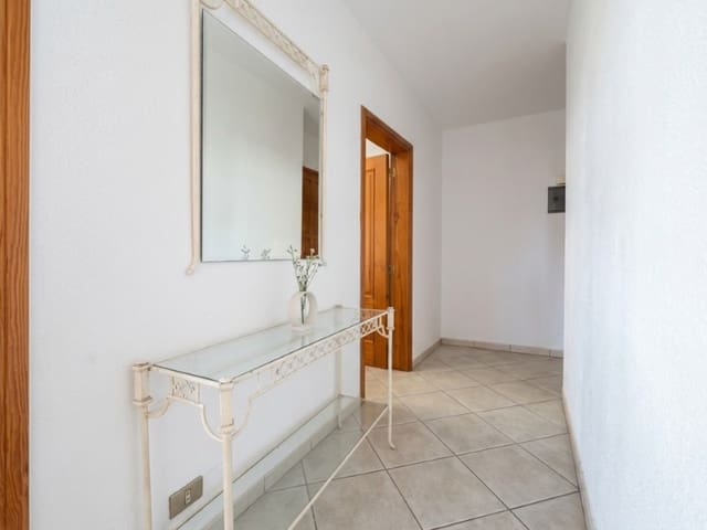 3 soveværelse Lejlighed til salg i Los Cristianos, Arona med swimmingpool - € 735.000 (Ref: 10151094)