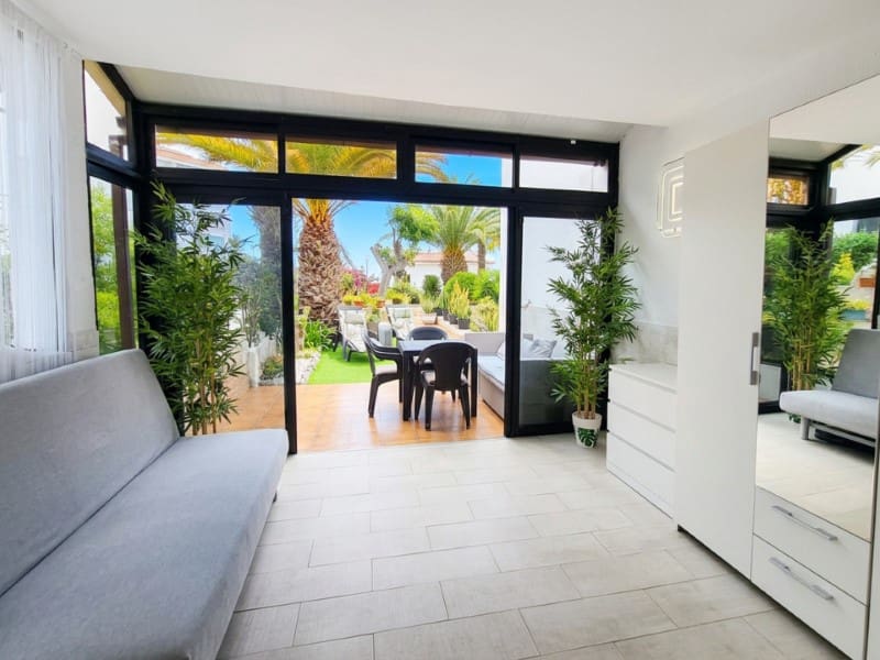 2 bedroom Apartment for sale in Costa del Silencio with pool - € 269,500 (Ref: 10151097)