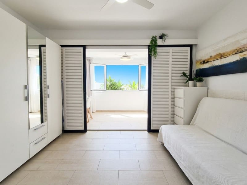 2 bedroom Apartment for sale in Costa del Silencio with pool - € 269,500 (Ref: 10151097)