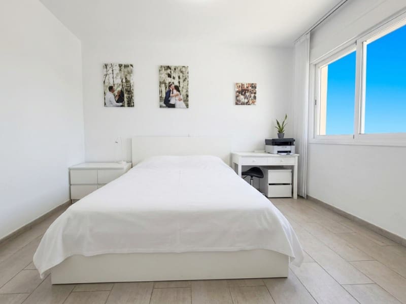 2 bedroom Apartment for sale in Costa del Silencio with pool - € 269,500 (Ref: 10151097)