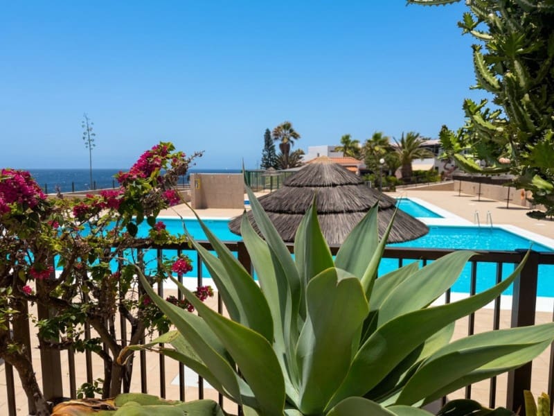 2 bedroom Apartment for sale in Costa del Silencio with pool - € 269,500 (Ref: 10151097)