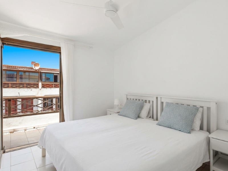 2 bedroom Apartment for sale in Costa del Silencio with pool - € 299,000 (Ref: 10151099)